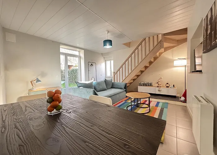 펜션 Maison Cosy & Coloree A Valence-en-poitou Jardin & Parking *